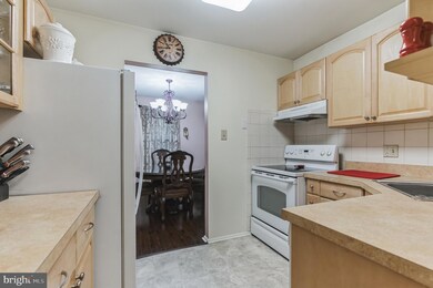 5 Thomas Jefferson Bldg unit 5, Blackwood, NJ 08012 - photo 5