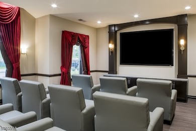 334 Aspen Ln, Phillipsburg, NJ 08865 - photo 4