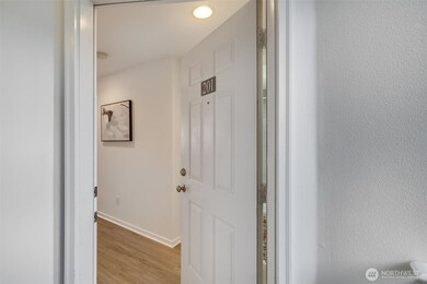 2432 Dexter Ave N unit 201, Seattle, WA 98109 - photo 4