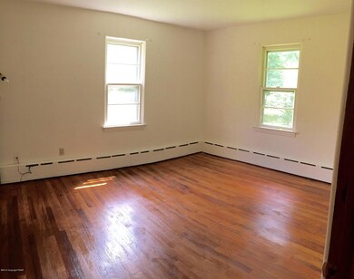 435 Cottontail Ln, East Stroudsburg, PA 18301 - photo 7