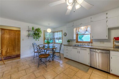 512 15th St SE, Menomonie, WI 54751 - photo 5