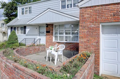 8 W Lake Ave Oakhurst