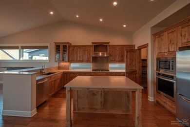 20870 Golden Gate Place, Bend, OR 97702 - photo 5