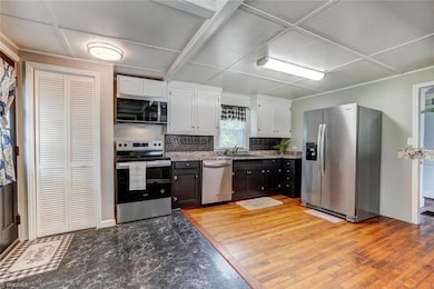 406 S Byrd St, Eden, NC 27288 - photo 5