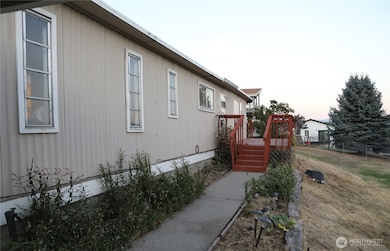 410 Totem Pole Rd, Manson, WA 98831 - photo 4