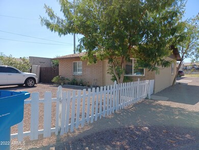 1615 W. Desert Cove-House