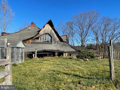 2822 Mauzy Rd, Berkeley Springs, WV 25411 - photo 3