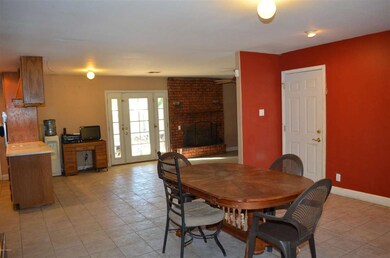 Dining room4