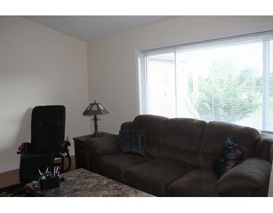 14 Collins St unit 14, Chicopee, MA 01022 - photo 7