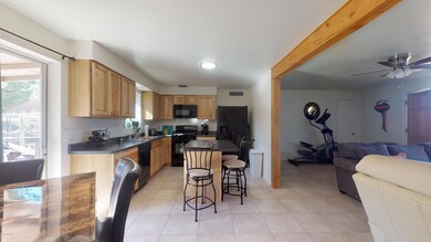 420-N-Chaparral-St-Dining-Area-Kitchen
