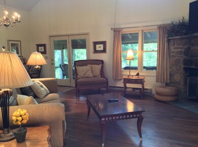 2179 Oak Hill Dr, Canadensis, PA 18325 - photo 2