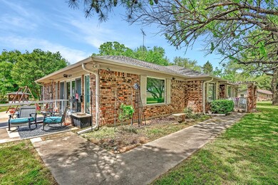 49 E Fox Creek Ln, Whitesboro, TX 76273 - photo 3