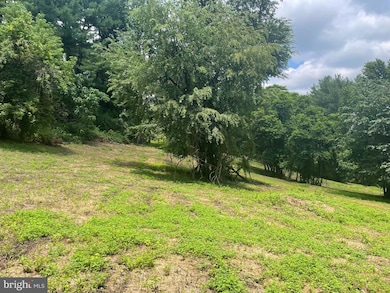 1077 Yorklyn Rd, Hockessin, DE 19707 - photo 3