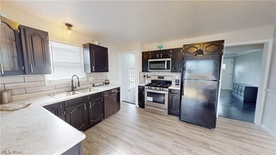 2317 E 290th St, Wickliffe, OH 44092 - photo 7