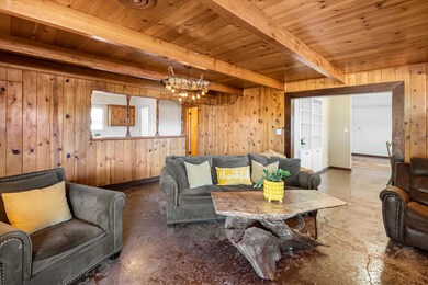 1019 E Maple Ave-10