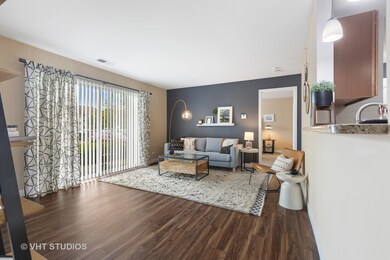 11 Kensington Cir unit 205, Wheaton, IL 60189 - photo 7