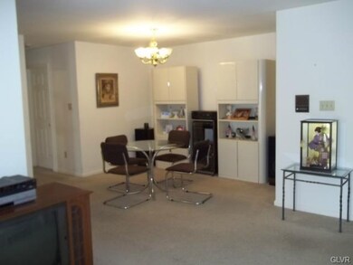 911 Cold Spring Rd unit 7, Allentown, PA 18103 - photo 5