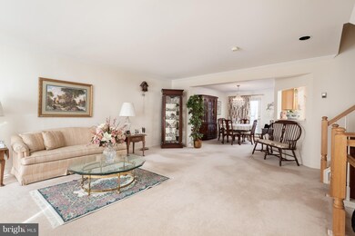 11915 Thurloe Dr, Lutherville Timonium, MD 21093 - photo 2