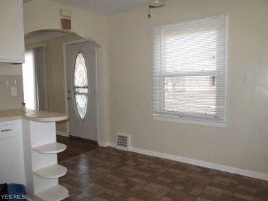 19520 Libby Rd, Maple Heights, OH 44137 - photo 6