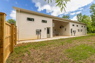 Private Side Yard