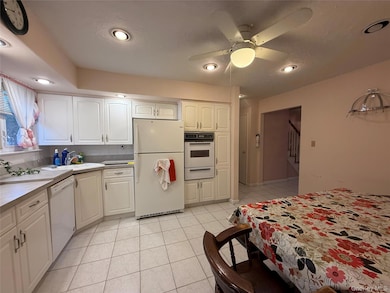 15 Sherry Ln, Hauppauge, NY 11788 - photo 5