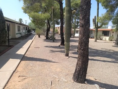 Courtyrad West