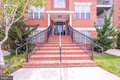 2406 Forest Edge Ct unit 303C, Odenton, MD 21113 - photo 2