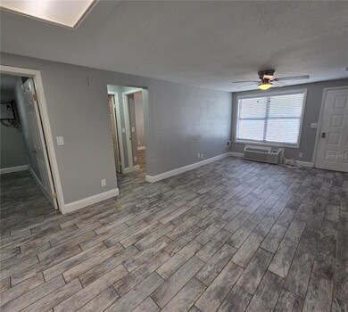 1400 Strawberry Place unit 13, Plant City, FL 33563 - photo 4