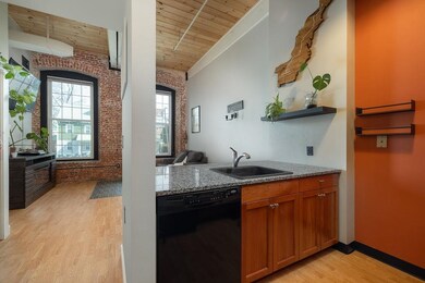 Emerson Mills unit 210, Pembroke, NH 03275 - photo 5