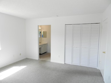 1110 Lakeview Dr E unit 10, Royal Palm Beach, FL 33411 - photo 5