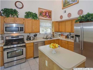 17 Hancock Ln, Manalapan, NJ 07726 - photo 6