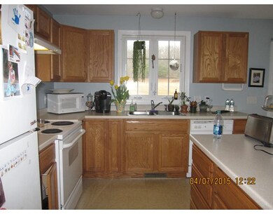 13 Buttercup Ln unit 13, South Grafton, MA 01560 - photo 3