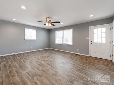 4306 Freeport Dr, Gastonia, NC 28052 - photo 7