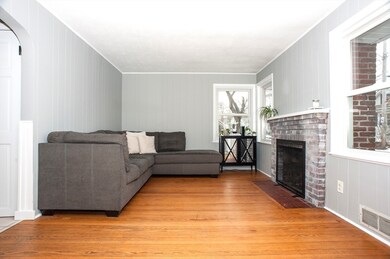 34 Ivernia Rd, Worcester, MA 01606 - photo 5