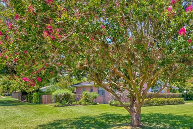 10634 Seaford Dr, Houston, TX 77089 - photo 2