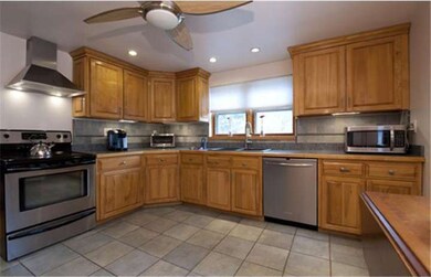 1341 N Chester Rd, Malvern, PA 19355 - photo 4