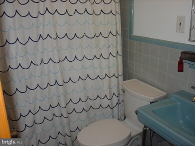 2112 Gaither St, Temple Hills, MD 20748 - photo 7