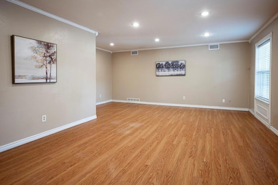 617 Kentwood Cir, Bedford, TX 76021 - photo 4