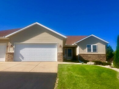 374 Sterling Dr, Oregon, WI 53575 - photo 2