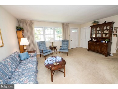 985 Carlin Dr, Southampton, PA 18966 - photo 3