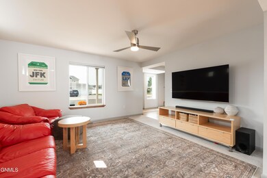 712 14th St SE, Mandan, ND 58554 - photo 7