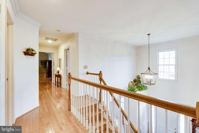 6210 Point Cir, Centreville, VA 20120 - photo 6
