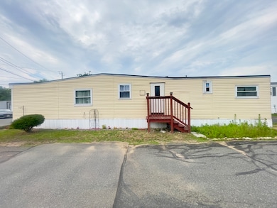 93 Grochmal Ave unit 39, Springfield, MA 01151 - photo 5