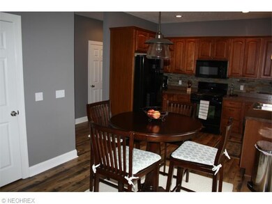 Eating area between Kitchen and Great room. Pantry