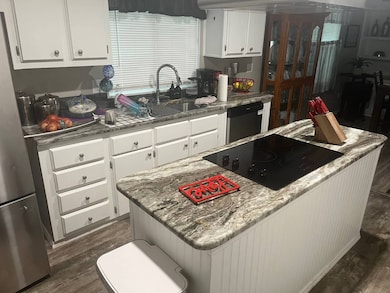 2212 Ridgecrest Dr, Valrico, FL 33594 - photo 3