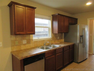 unlisted-address, Broken Arrow, OK 74012 - photo 5