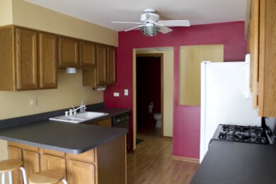 1925 Wisteria Ct unit 6, Naperville, IL 60565 - photo 2