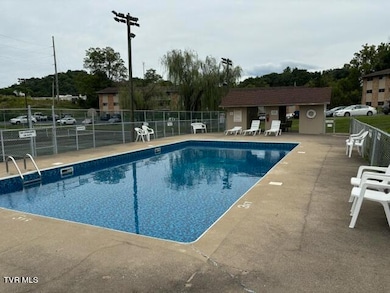 carriage hills pool 1
