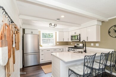 295 W Crystal Lake Ave, Crystal Lake, IL 60014 - photo 5