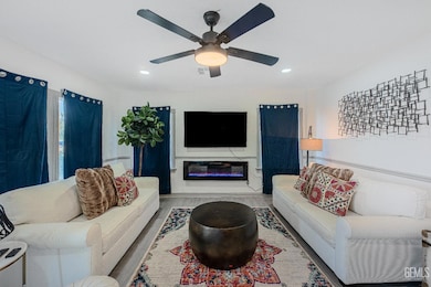 2709 California Ave, Bakersfield, CA 93304 - photo 6